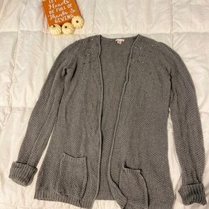 Absolutely adorable fall Cardigan!!